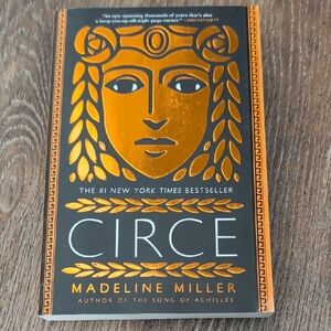 Circe by Madeline Miller Paperback